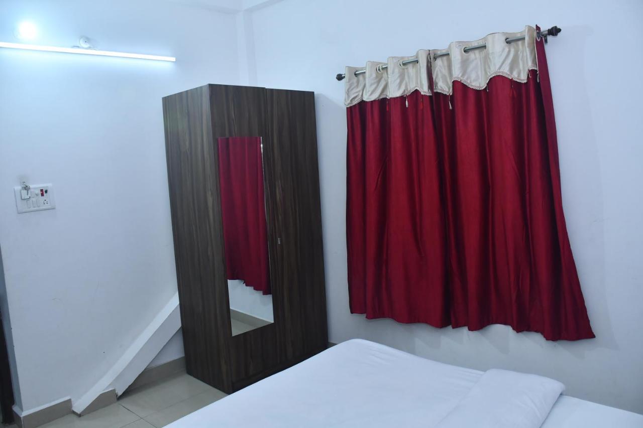 Hotel Awadh Palace Sahjanwa Экстерьер фото