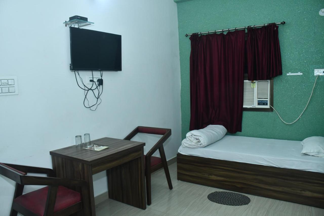 Hotel Awadh Palace Sahjanwa Экстерьер фото